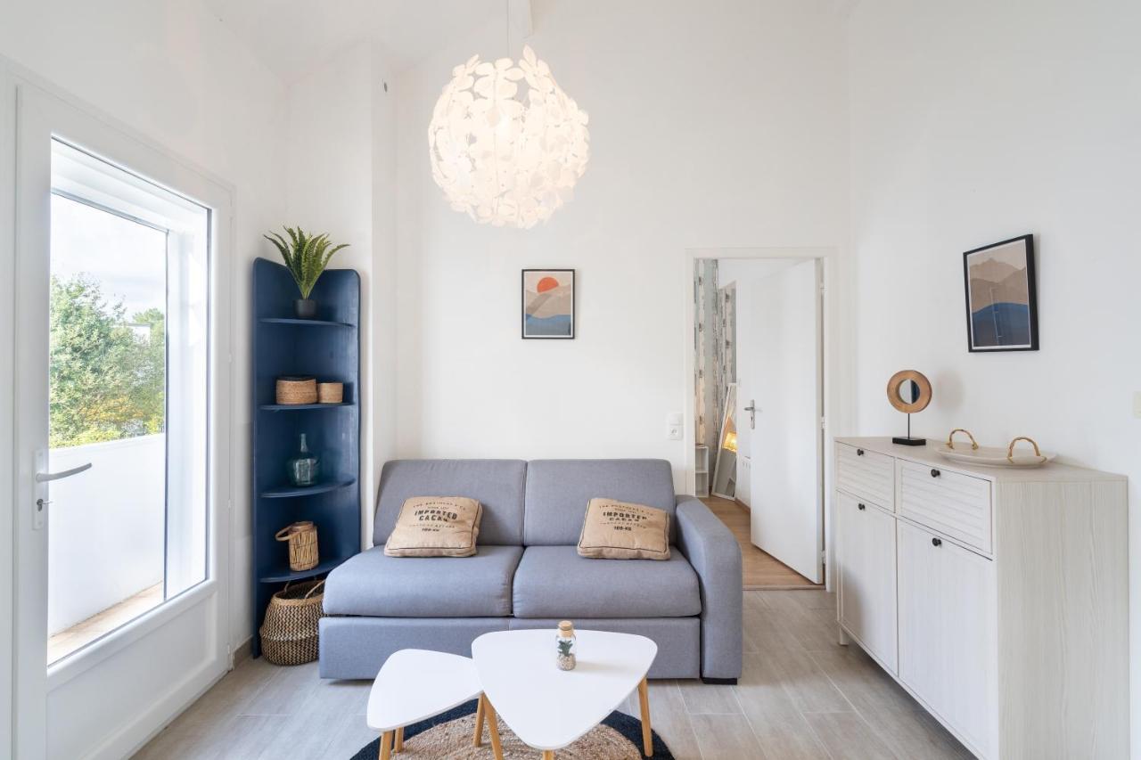 Ty Treustel Apartment Combrit Bagian luar foto