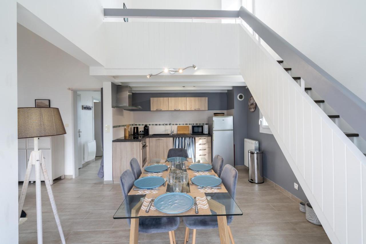 Ty Treustel Apartment Combrit Bagian luar foto