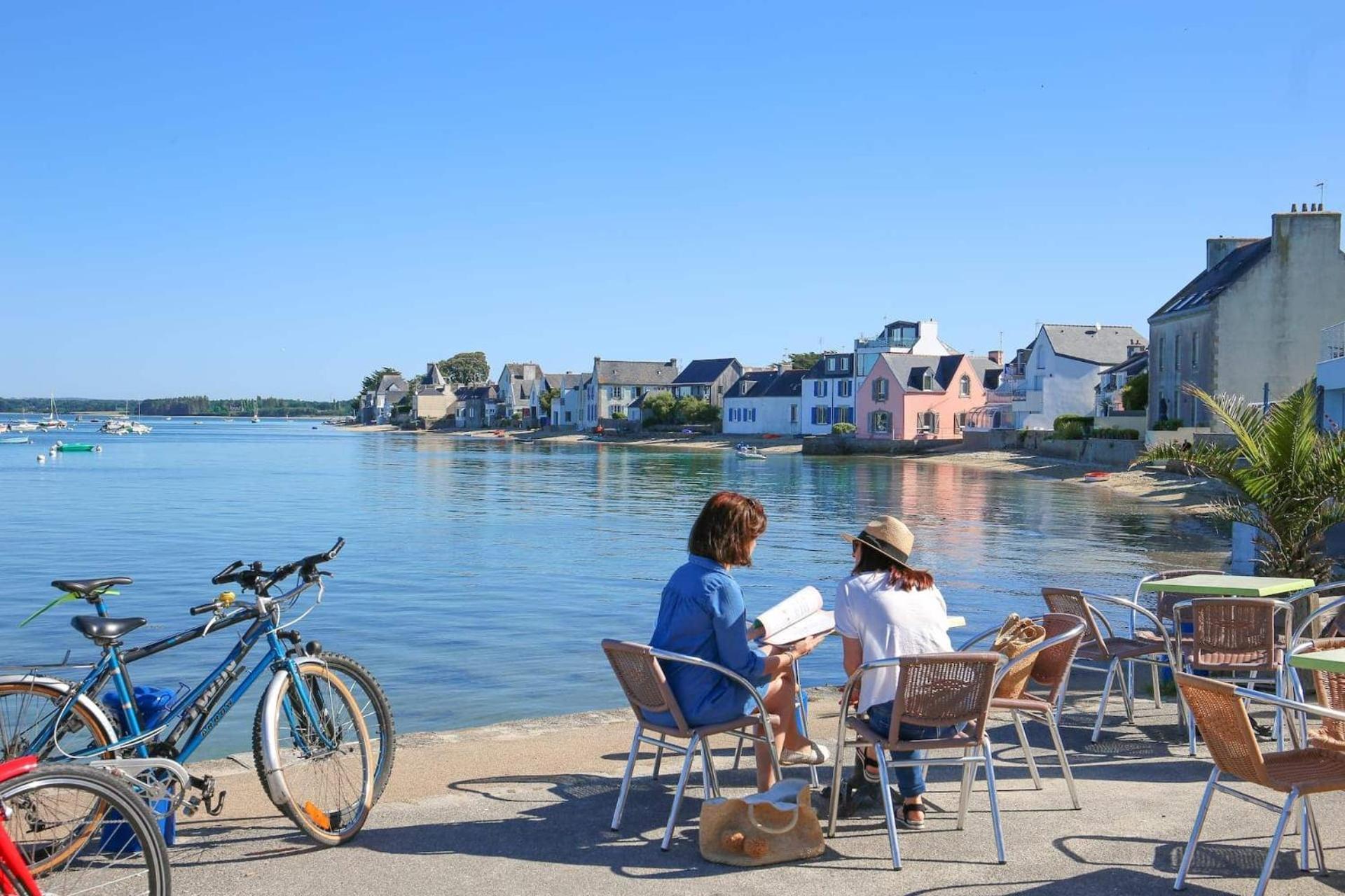 Ty Treustel Apartment Combrit Bagian luar foto